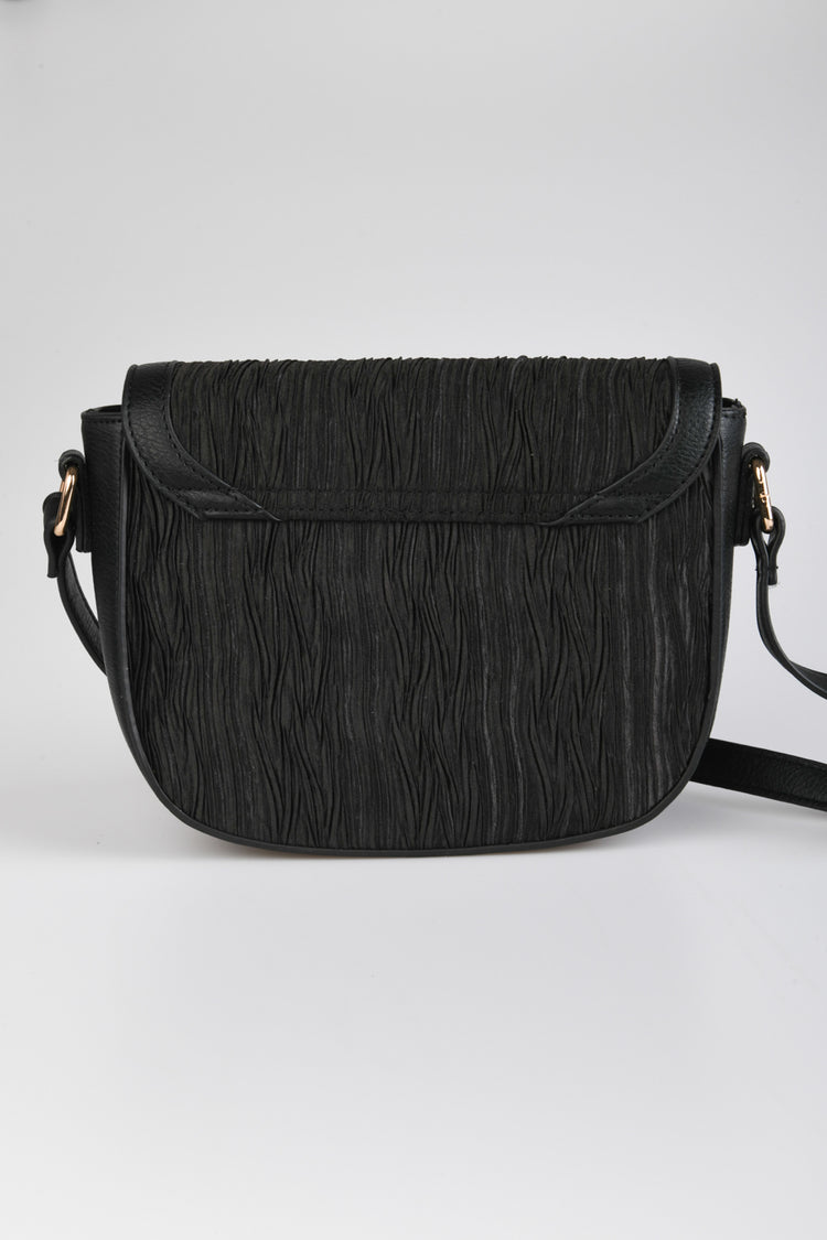 Borsa tracolla goffrata con fibbia