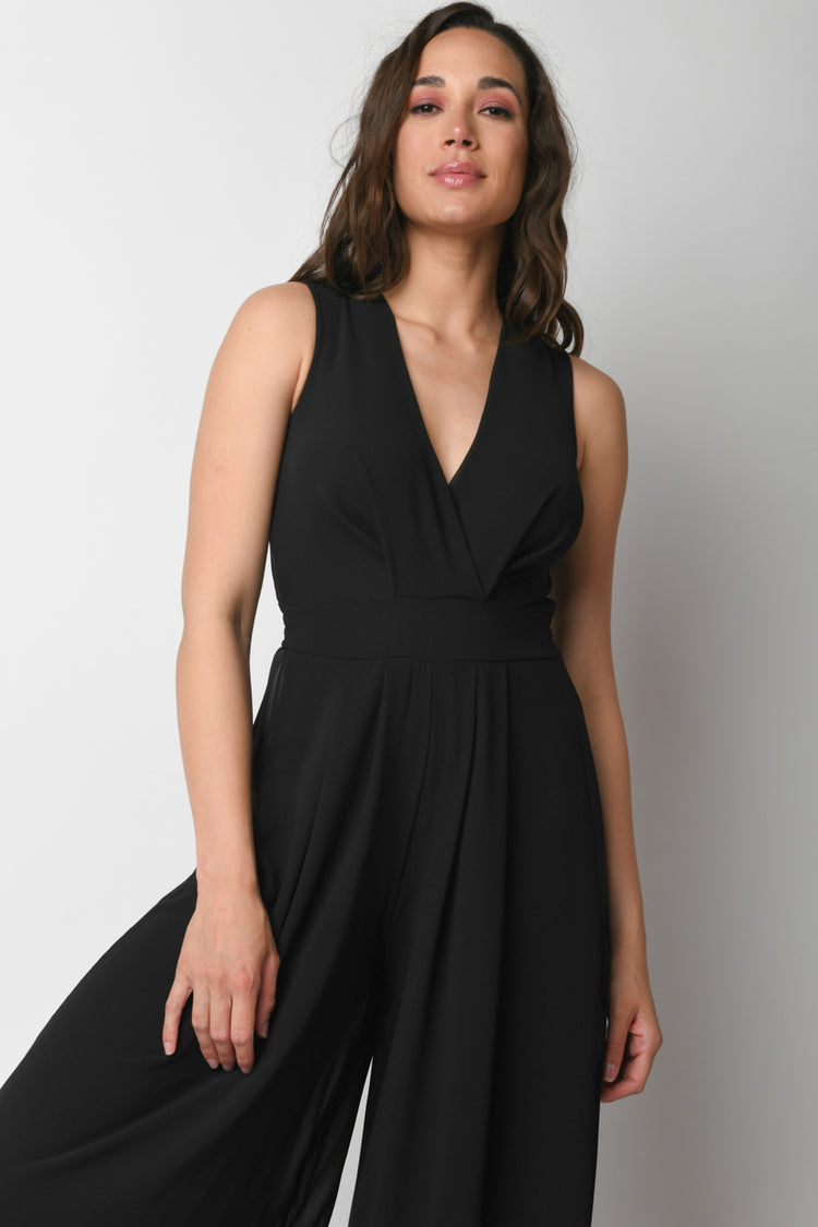Tuta con cut-out sul retro