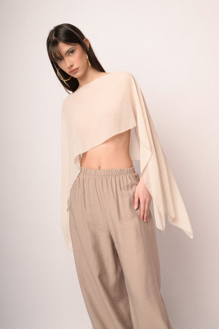 Coprispalle fluente in tulle beige