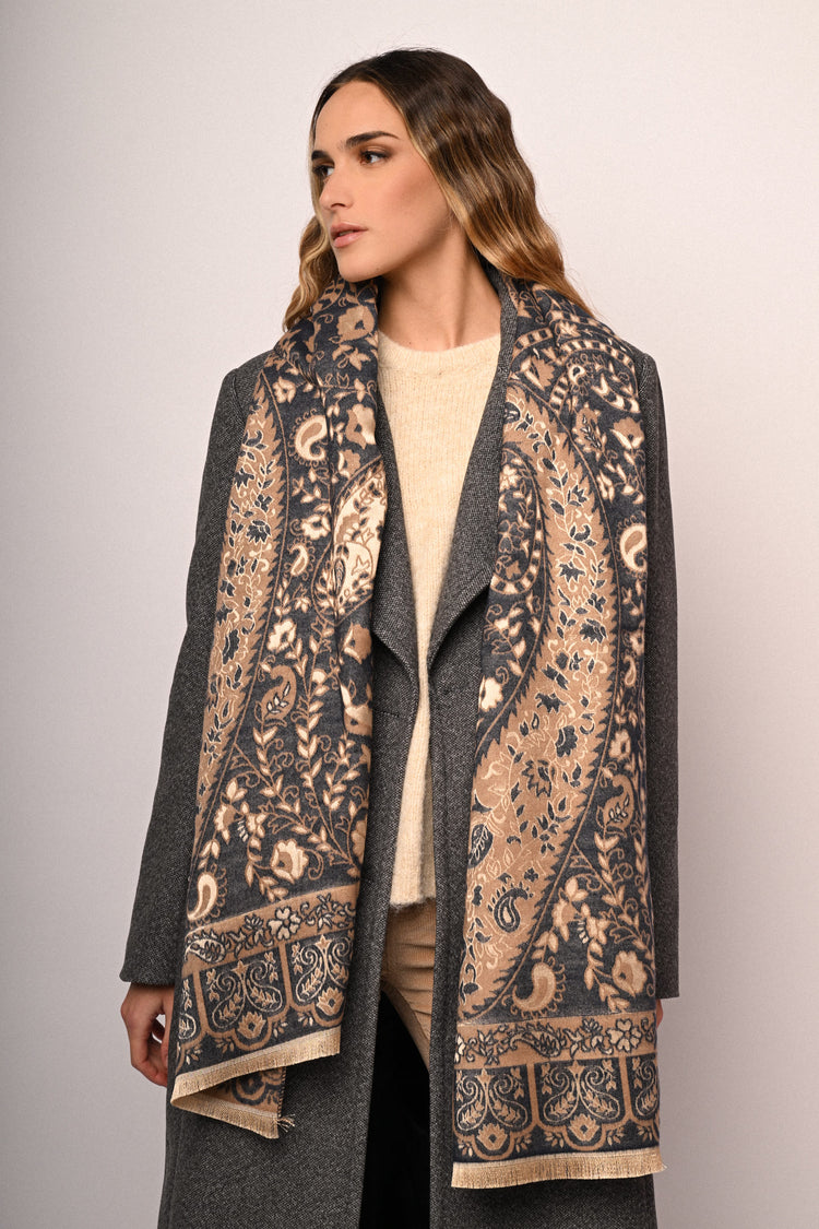 Sciarpa jacquard con motivi etnici
