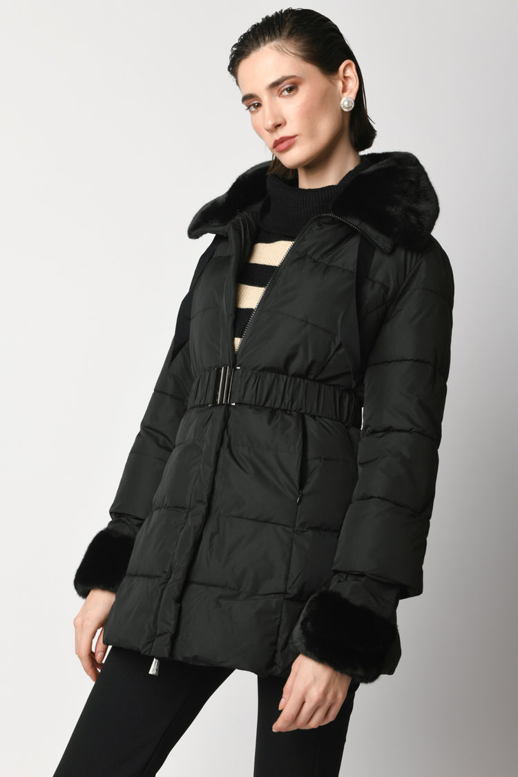 Piumino con dettagli in faux fur