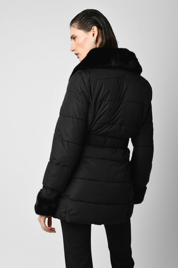 Piumino con dettagli in faux fur