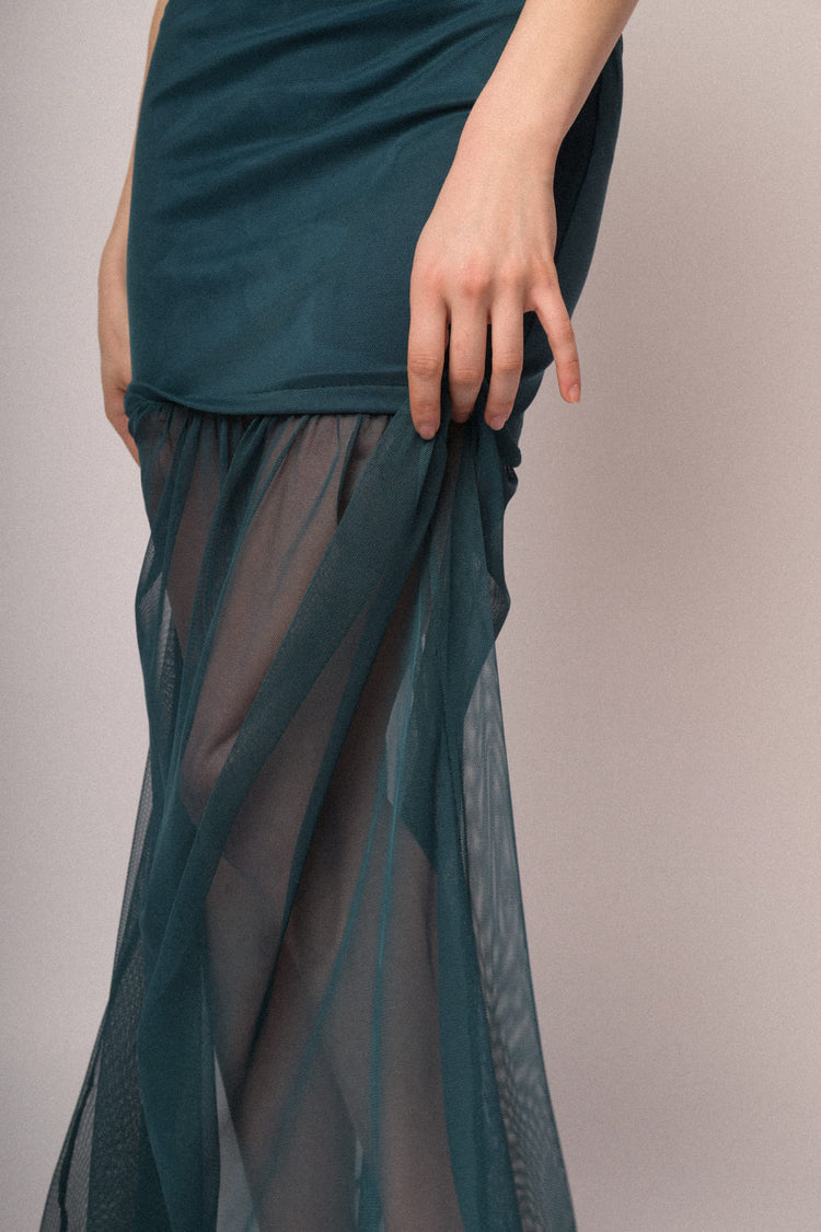Abito lungo allamericana in tulle