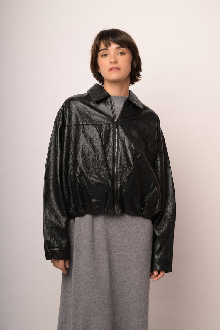Bomber oversize in similpelle nera