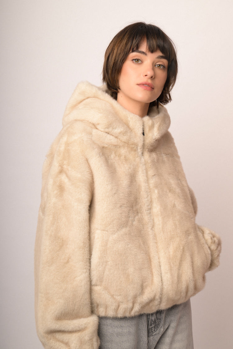 Giacca in faux fur beige con cappuccio
