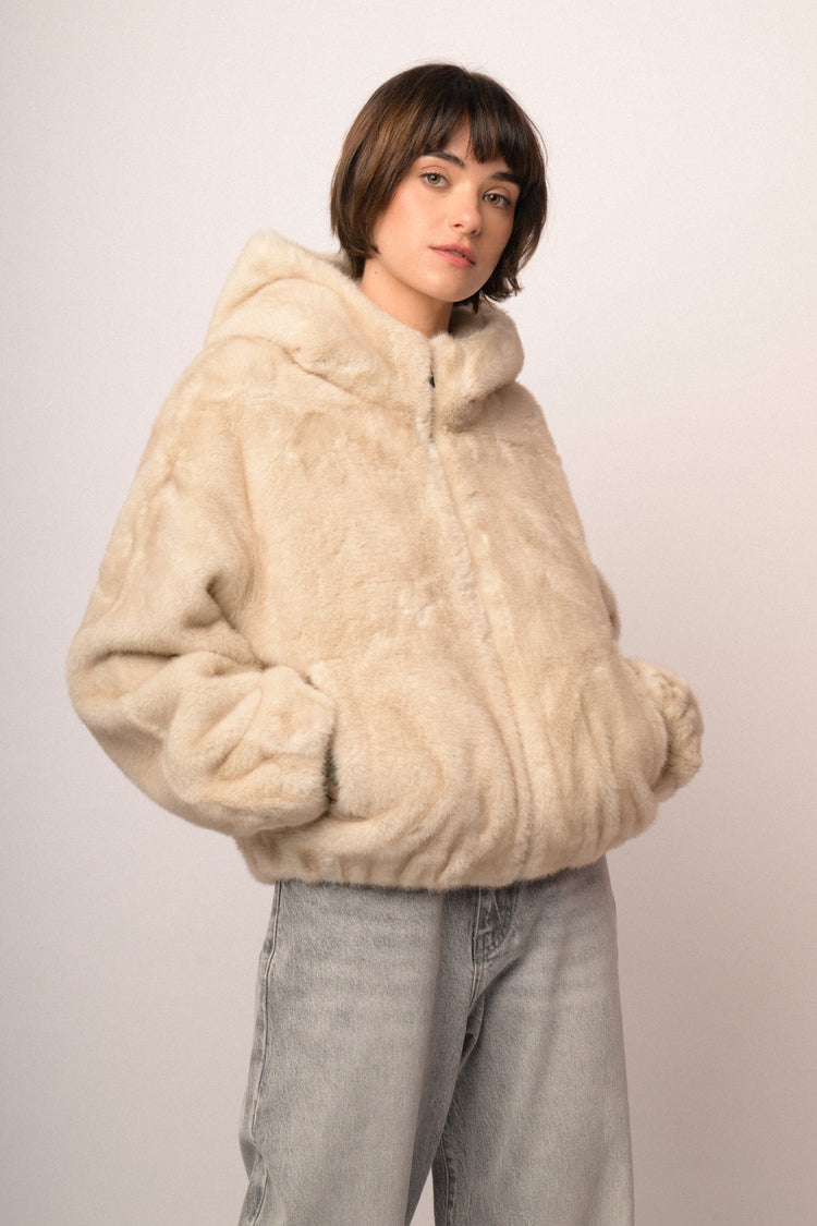 Giacca in faux fur beige con cappuccio