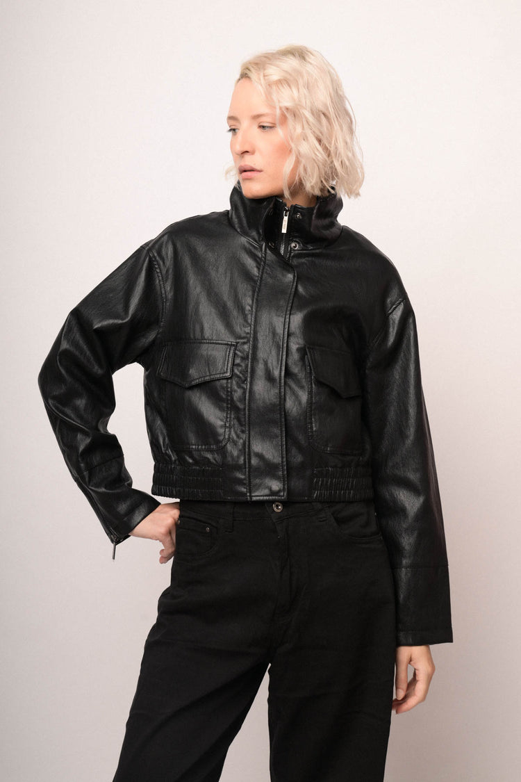 Bomber nero in similpelle