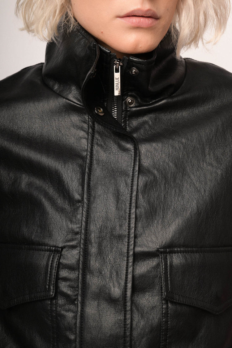 Bomber nero in similpelle