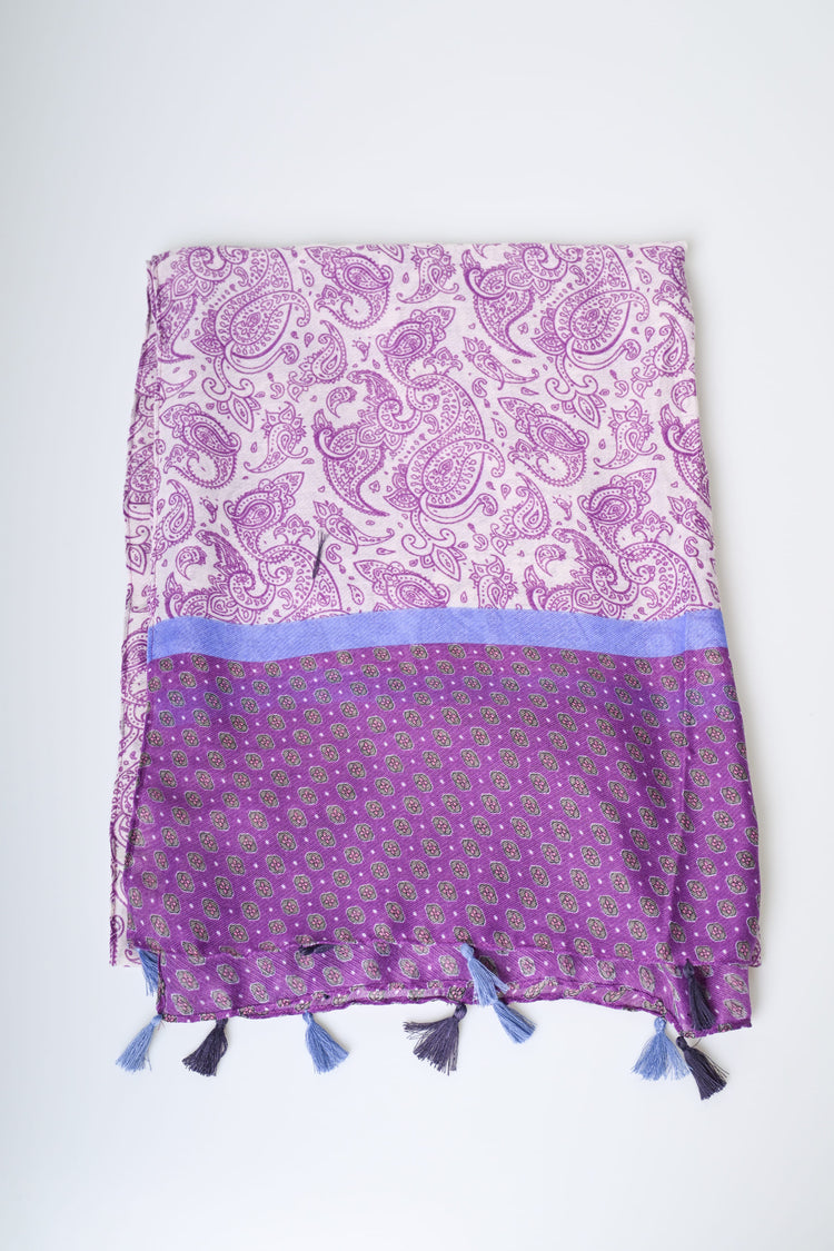 Sciarpa a stampa paisley con nappe