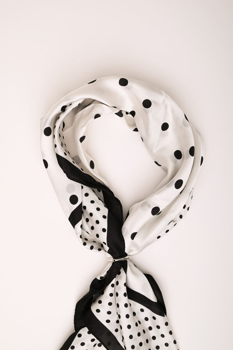 Foulard a stampa pois