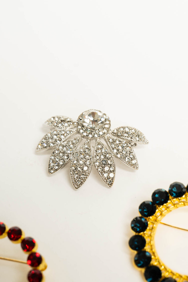 Set da tre spille con strass multicolor