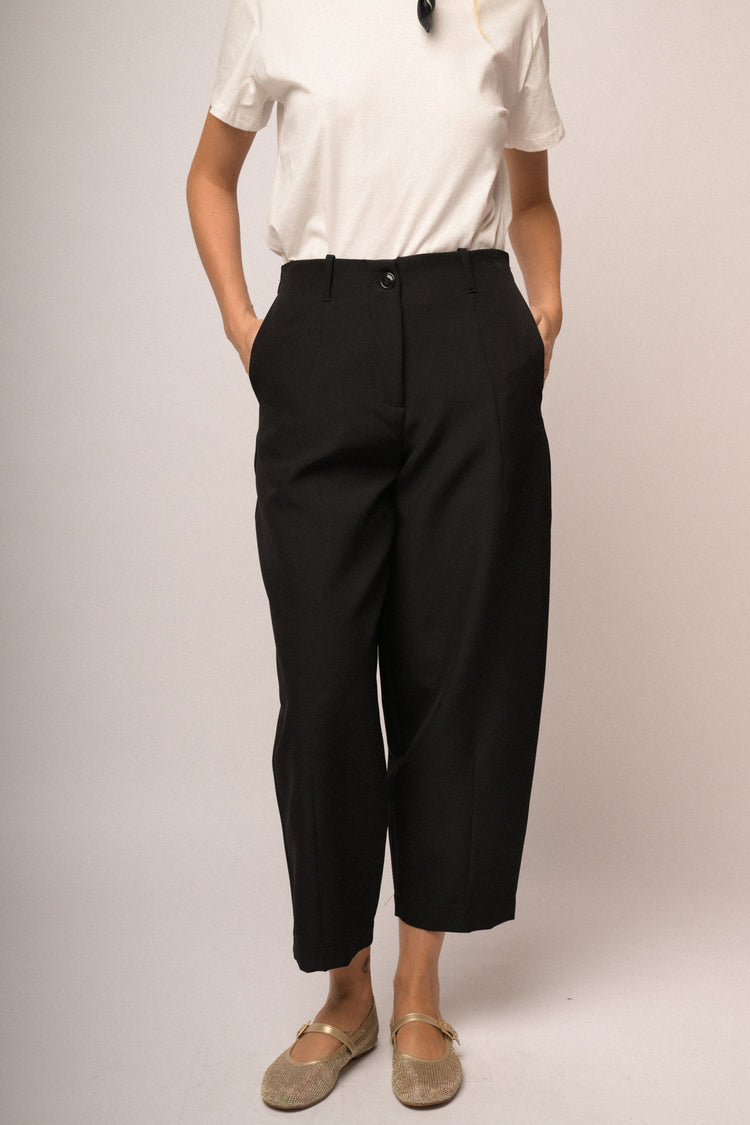 Pantaloni carrot