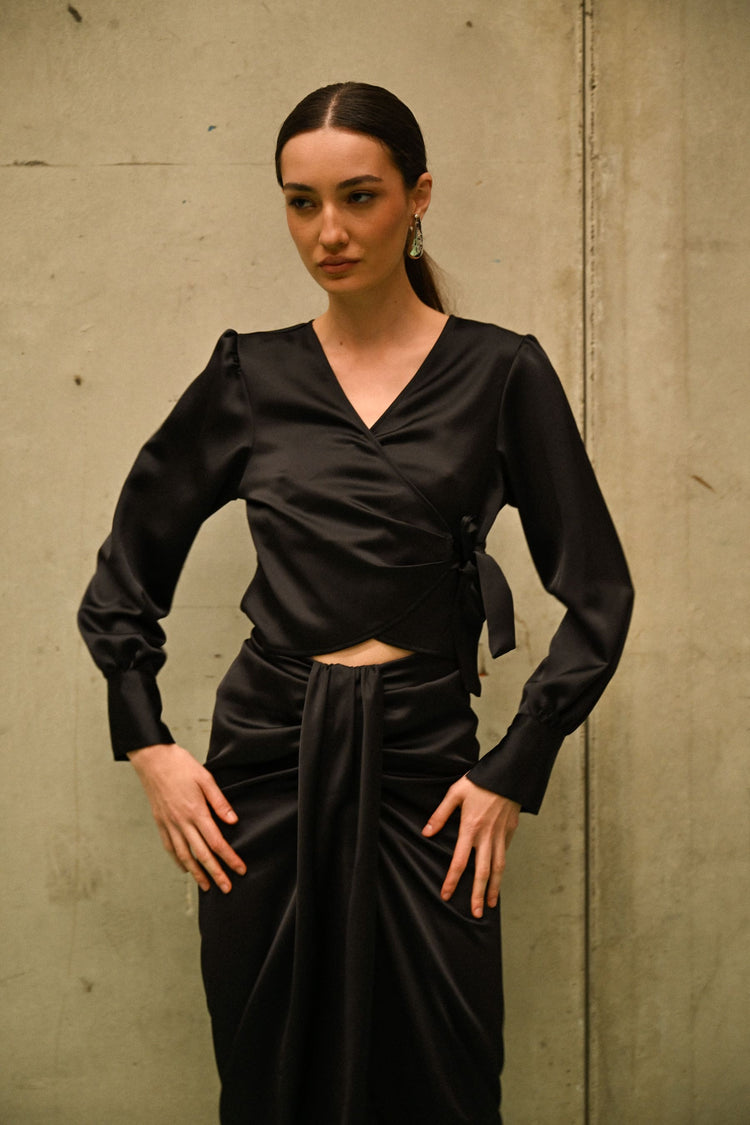 Blusa a portafoglio in raso
