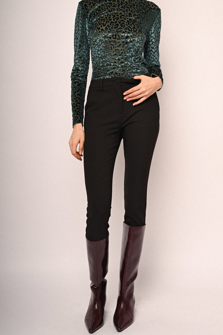 Pantaloni basic slim-fit
