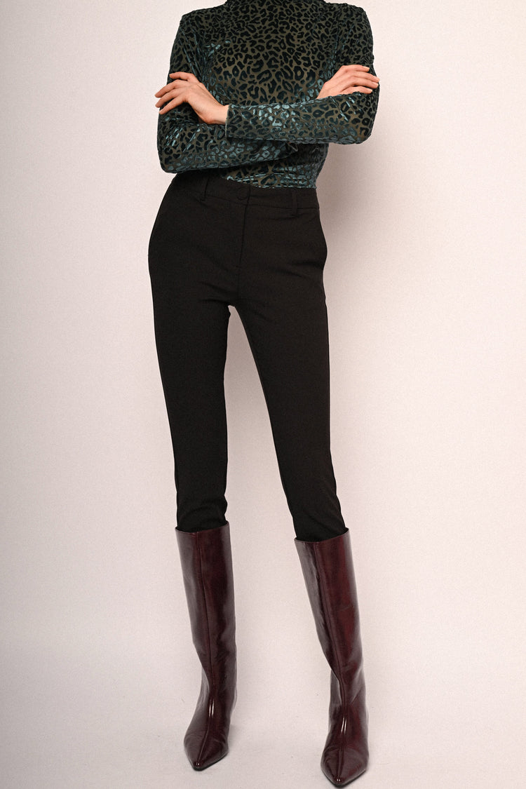 Pantaloni basic slim-fit