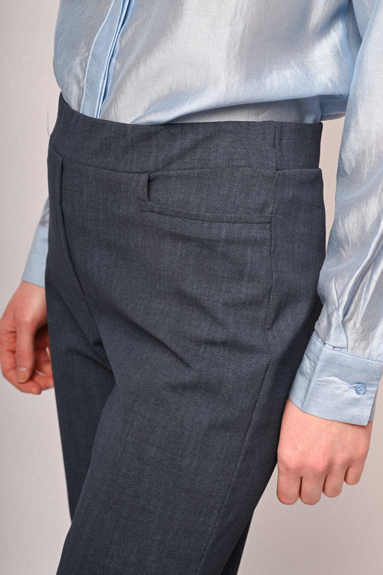 Pantaloni svasati effetto denim