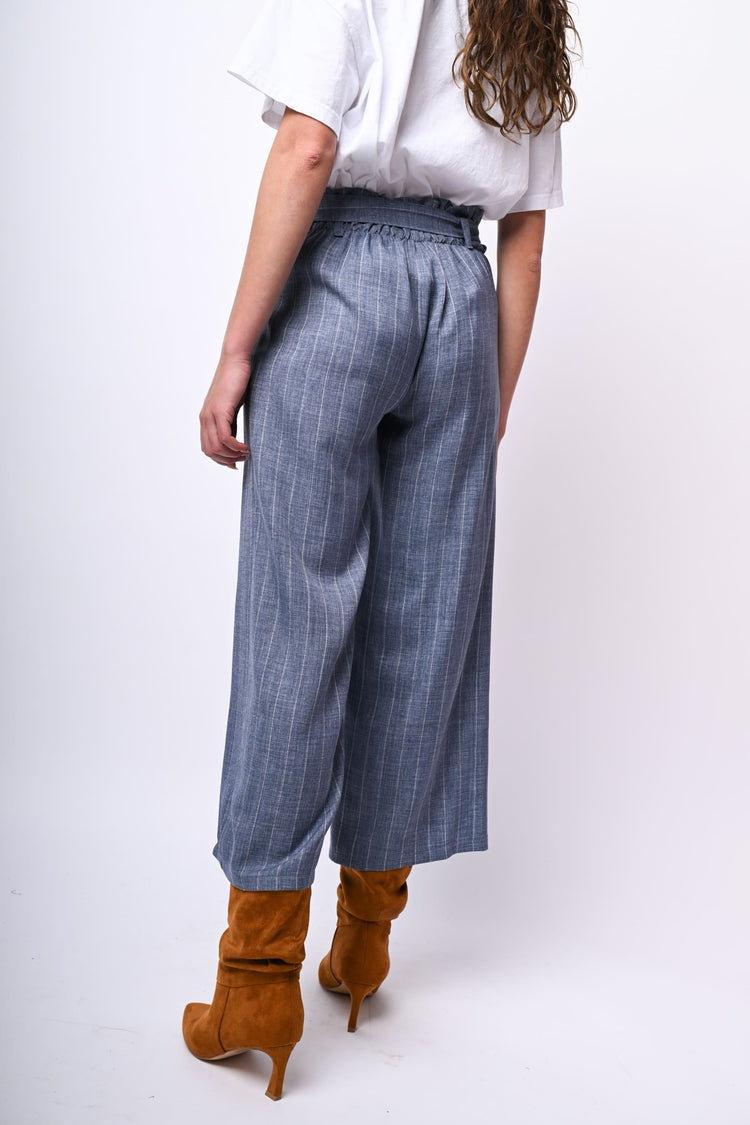 Pantaloni crop a stampa gessata