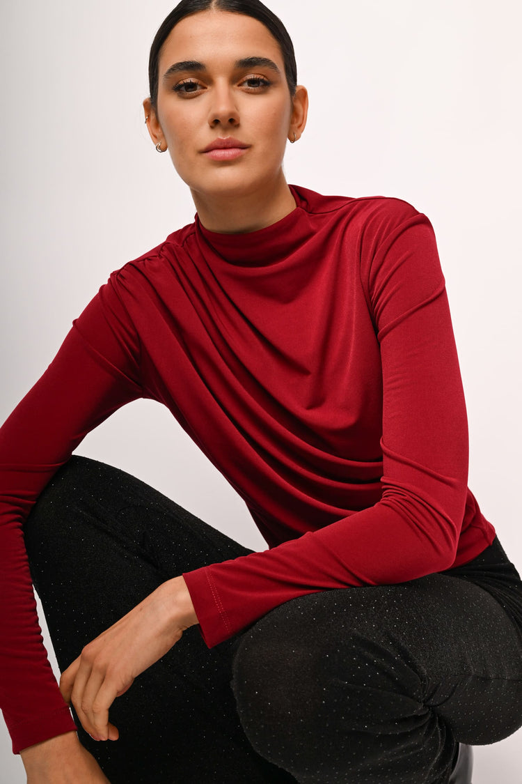 Blusa drappeggiata e arricciata