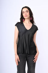 Top in raso con scollo a V