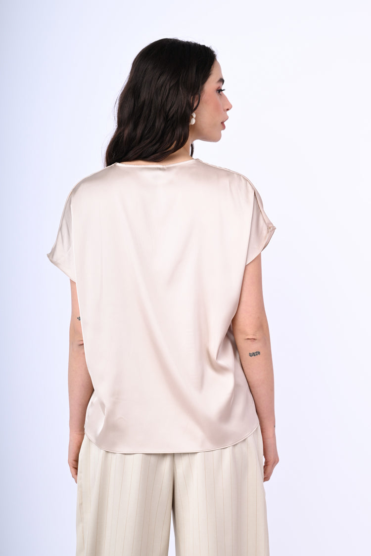 T-shirt in raso con scollo V