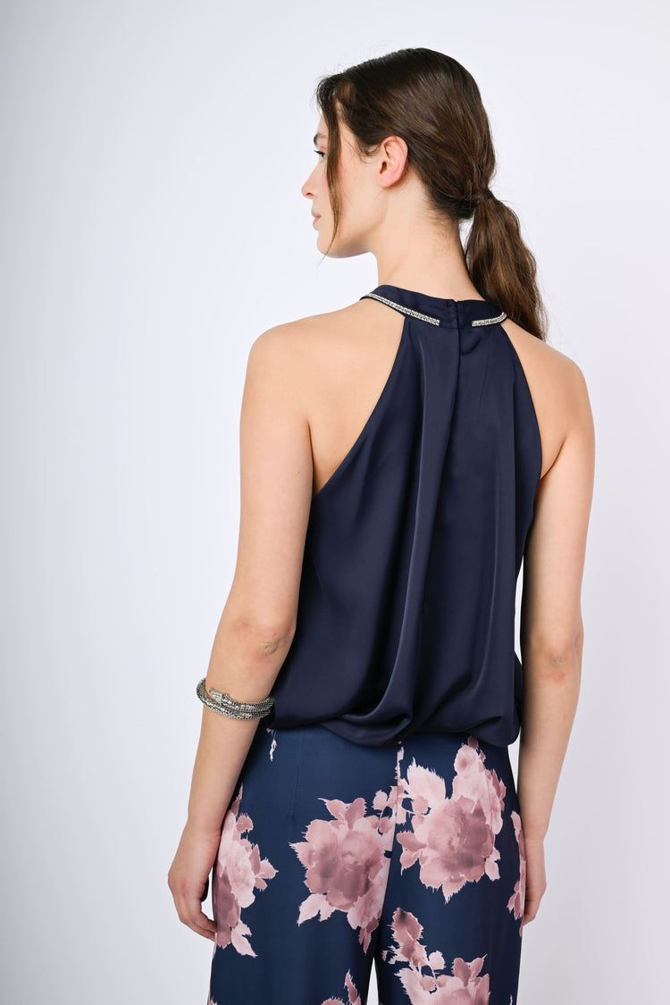 Top con decorazione strass