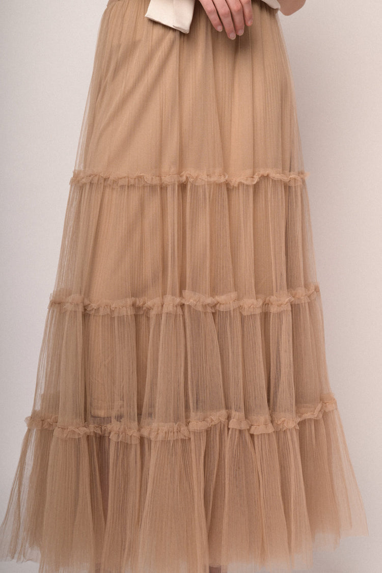 Gonna lunga in tulle a balze rosa cipria