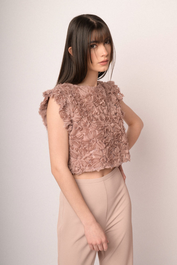 Top crop in pizzo floreale rosa cipria