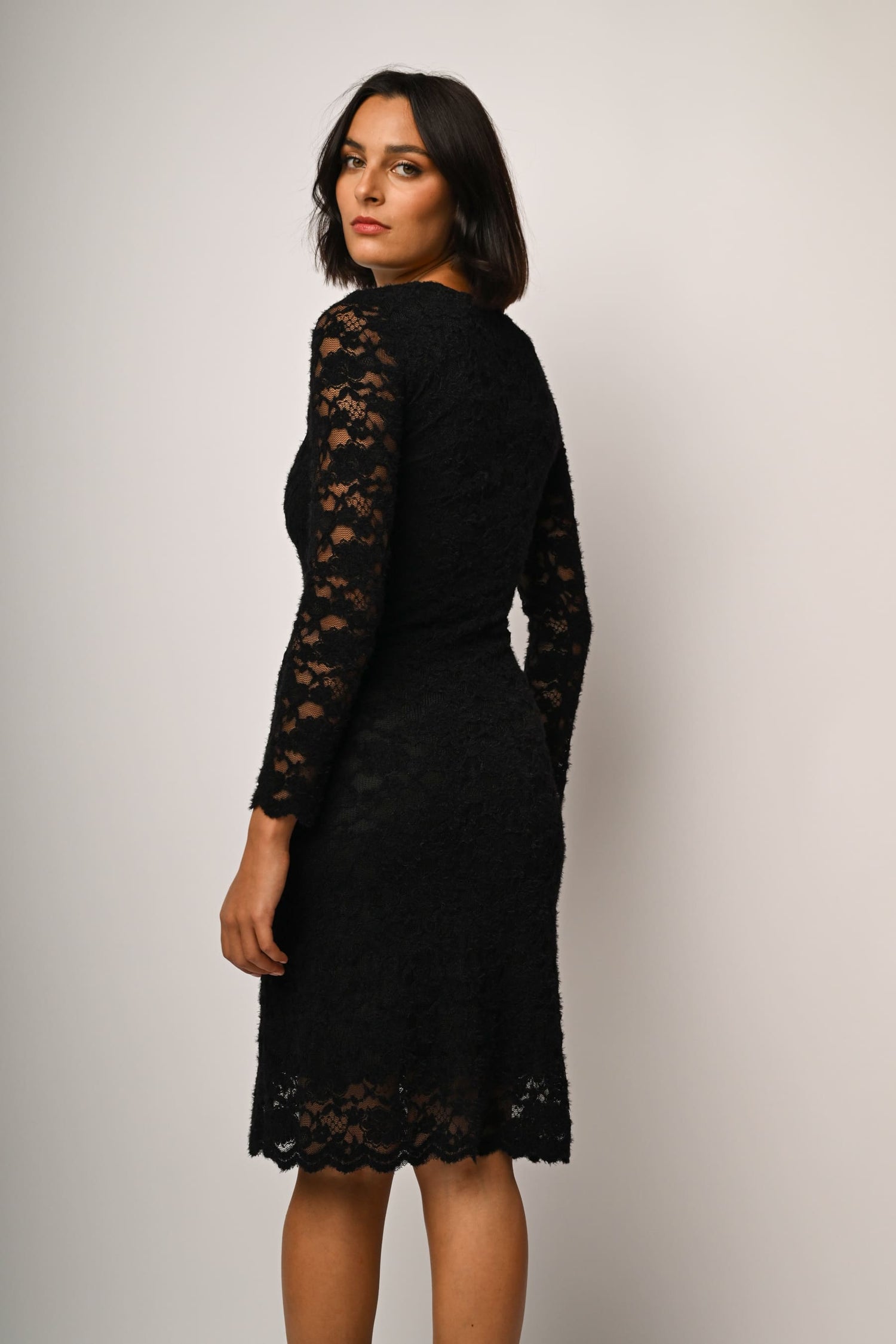 ME402NE-24_6_8_e97a886c-5889-481f-a408-2ec7c6f96b9b