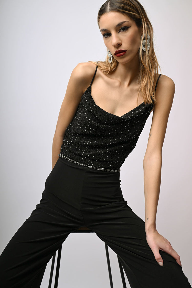 Tuta con decorazione strass