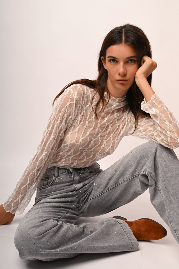 Top in tulle dévoré con collo a cratere