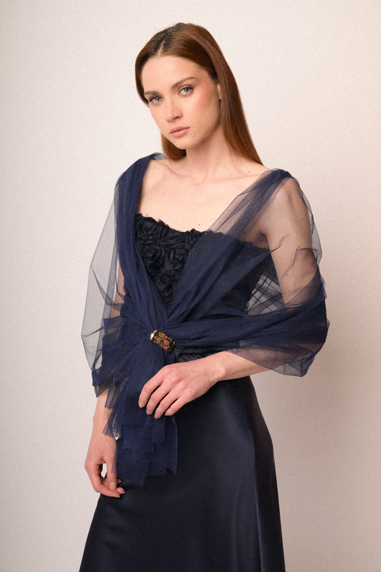 Coprispalle in tulle blu con fibbia oro