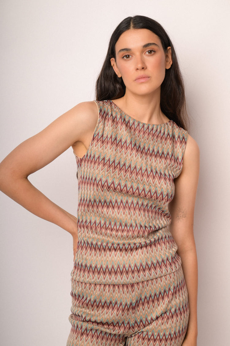 Top multicolor a motivo zig-zag