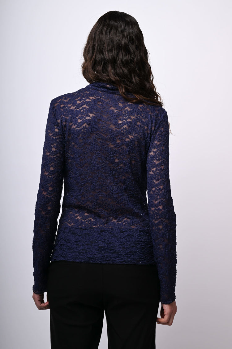 Top in pizzo con scollo a cratere