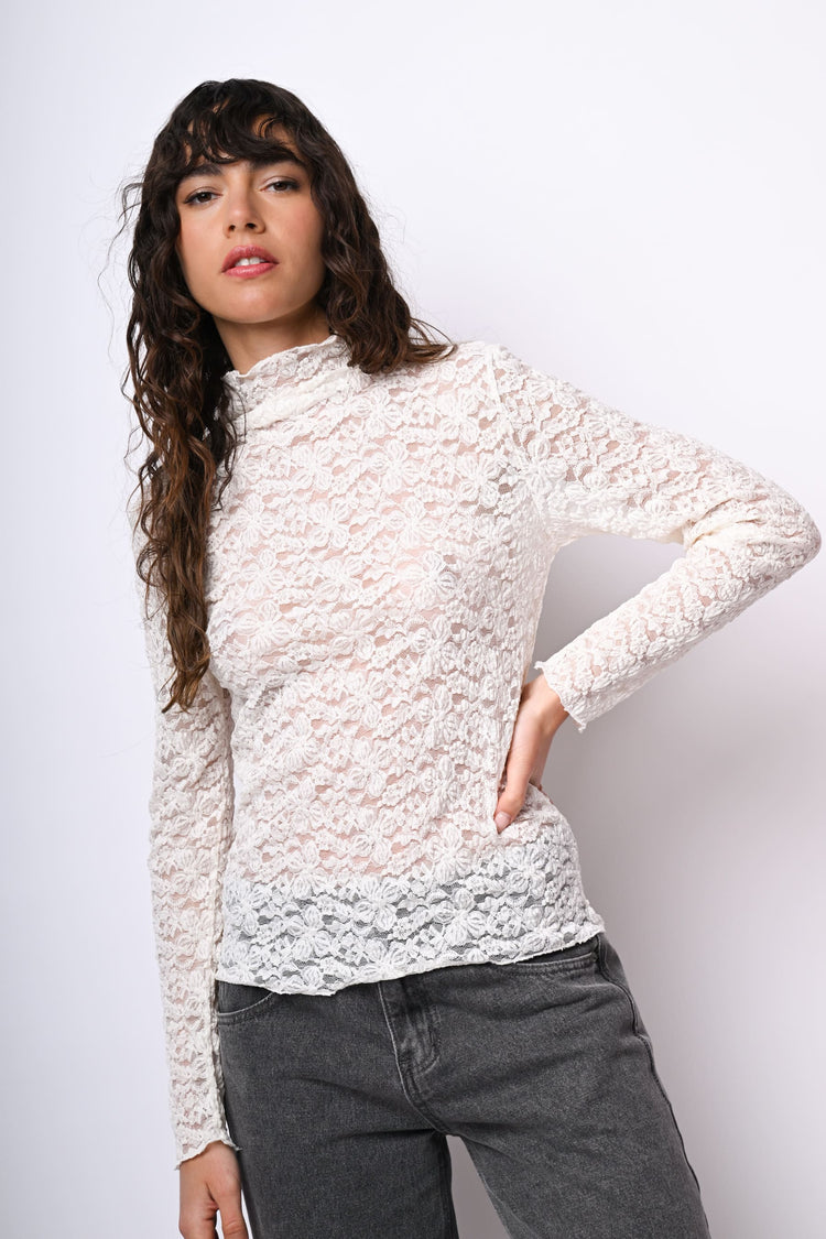 Top in pizzo con scollo a cratere