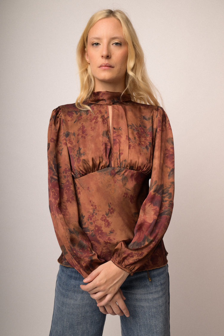 Casacca con laccio