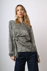 Blusa a stampa animalier con fiocco
