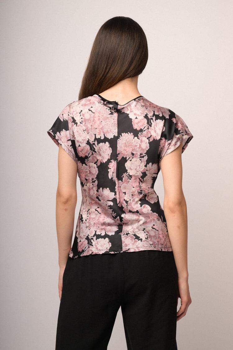Blusa in raso a stampa floreale rosa & nero con alamari