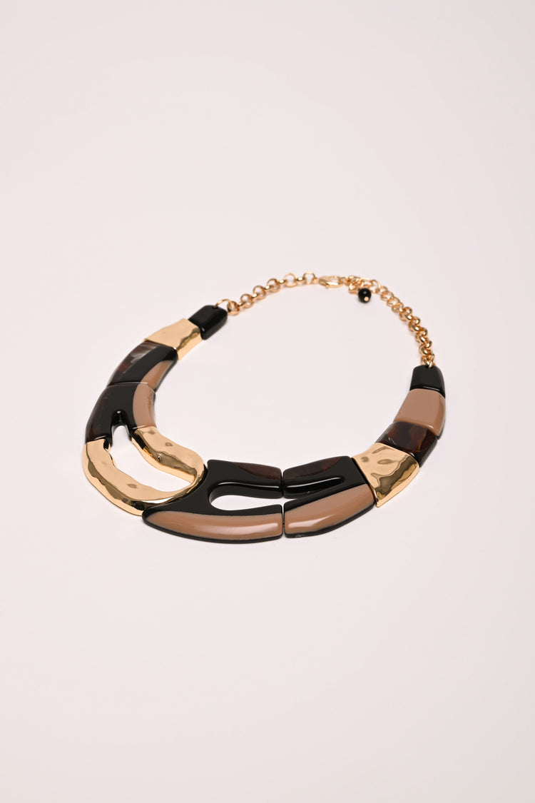 Collana con pietre irregolari