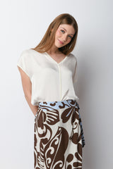 Top in viscosa con scollo a V