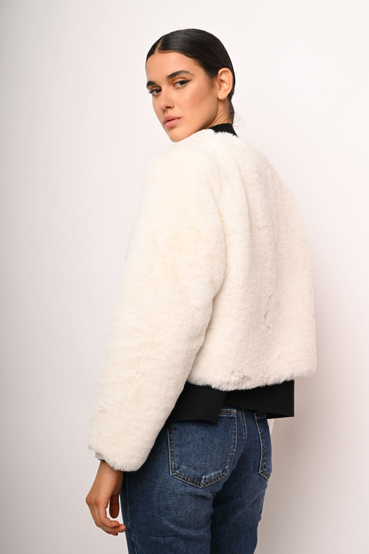 Giacca corta in faux fur
