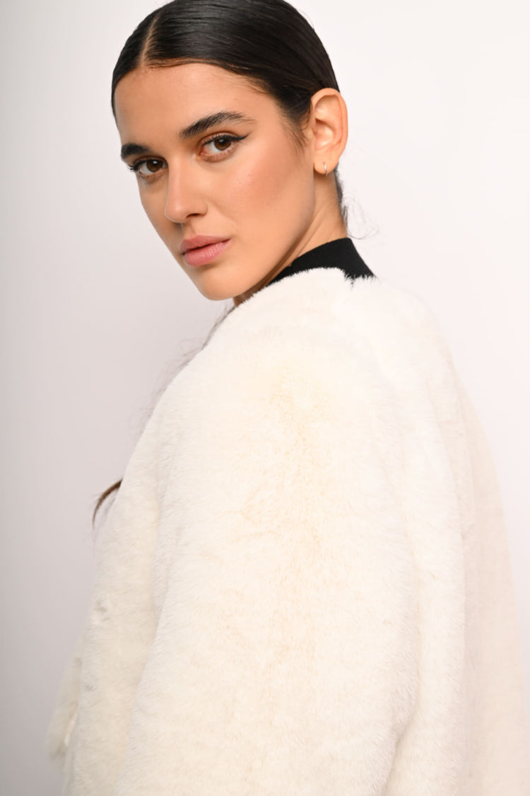 Giacca corta in faux fur