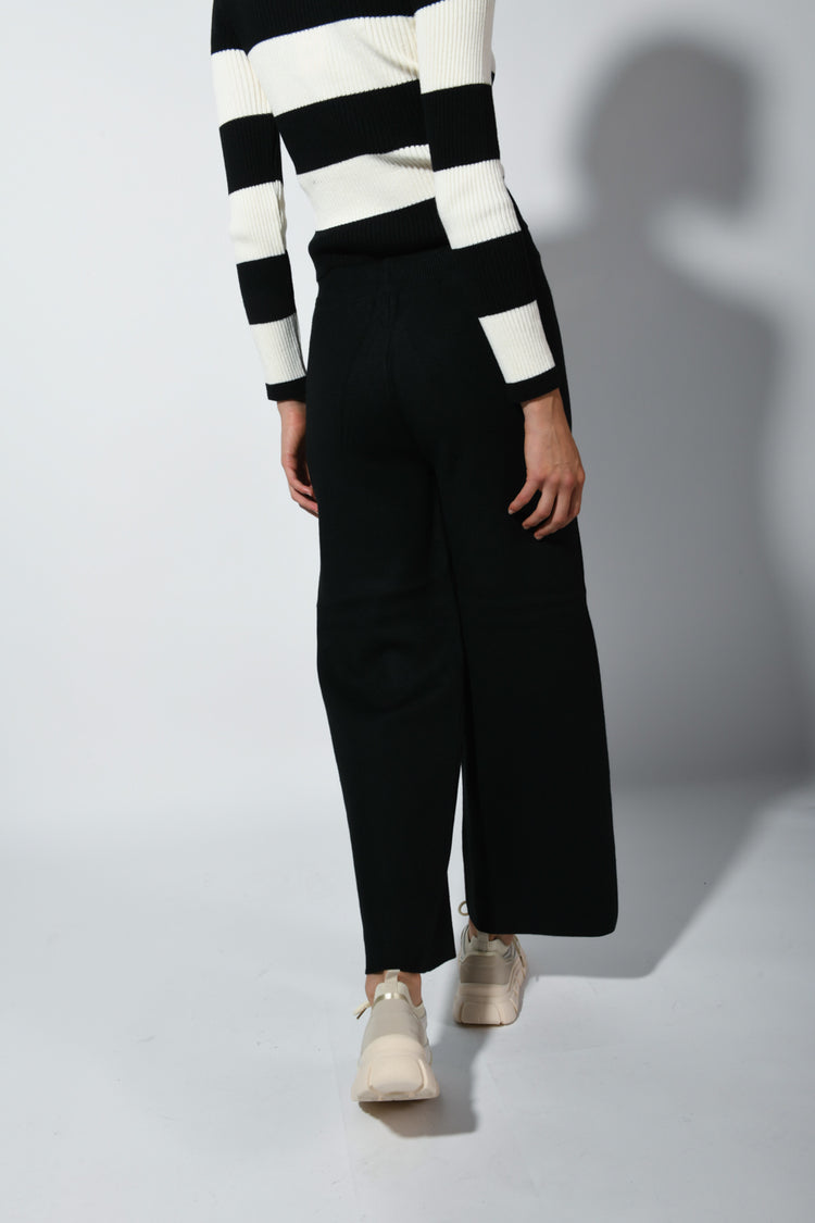 Pantaloni palazzo in maglia