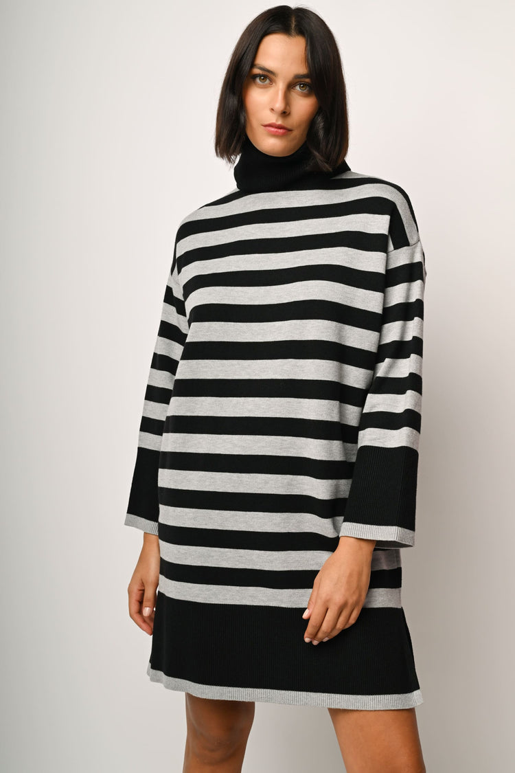 Abito in maglia a righe