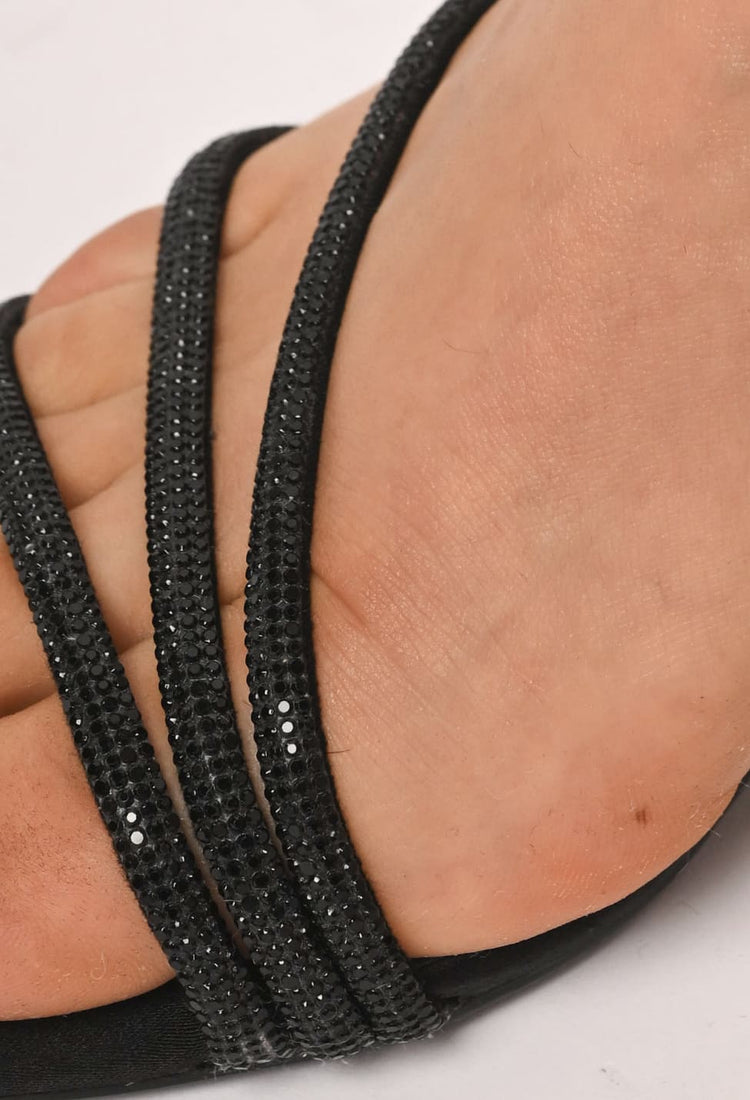 Sandali con decorazione strass