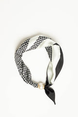 Foulard a stampa pied-de-poule bianco/nero con perla