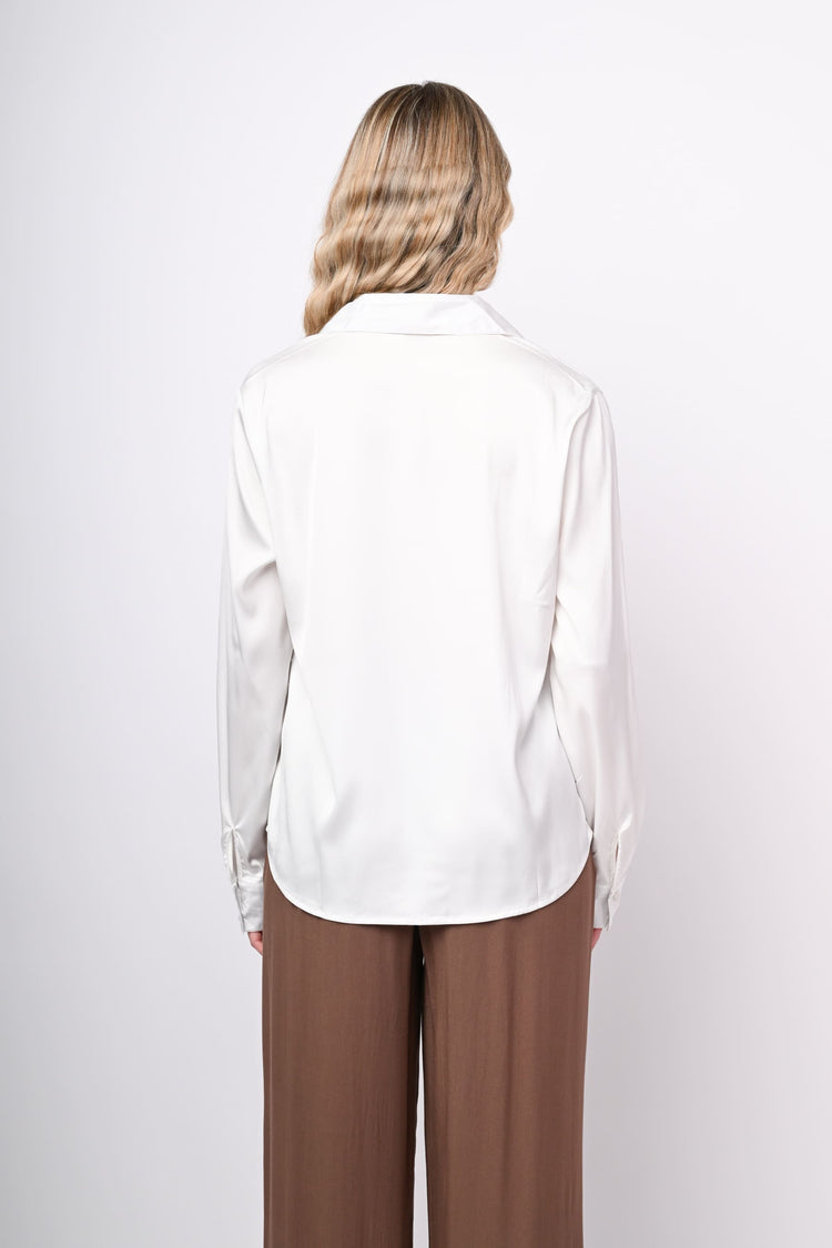 Camicia in raso con colletto gioiello