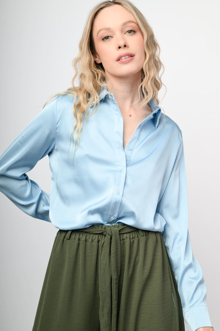 Camicia in raso con colletto gioiello