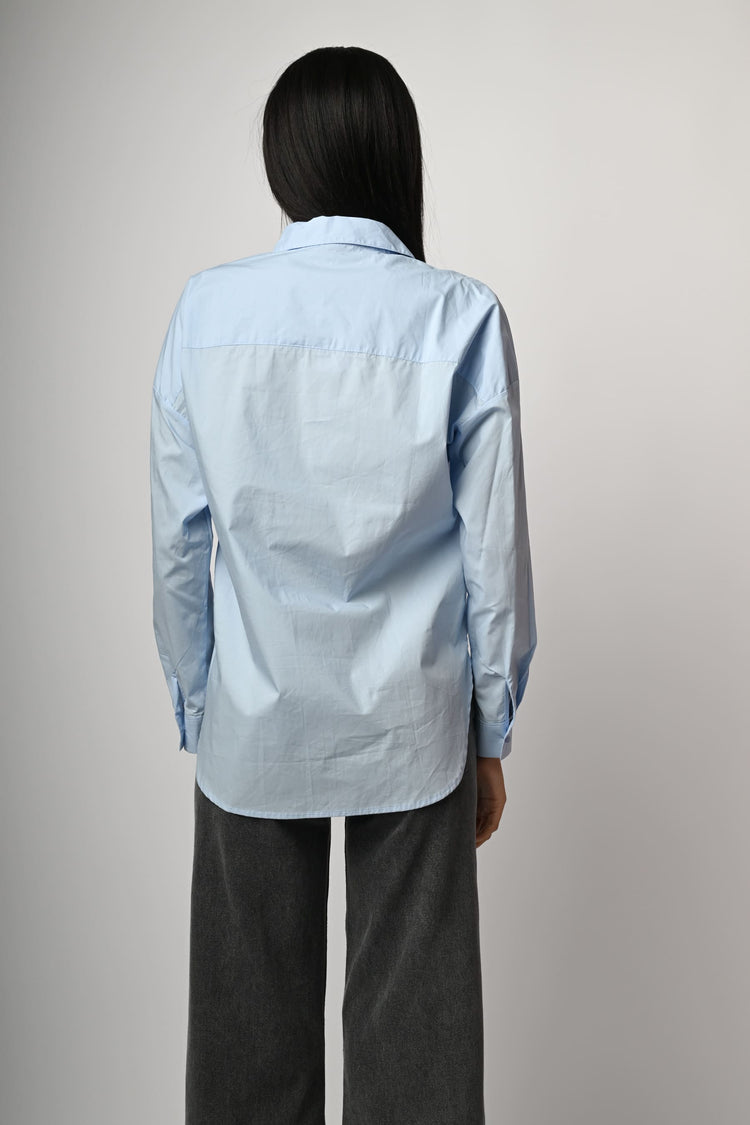 Camicia con strass decorativi