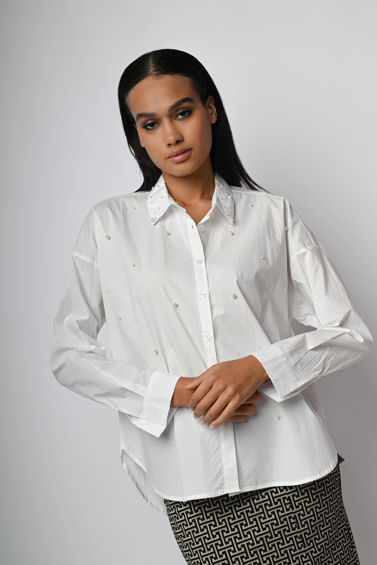 Camicia con perle decorative