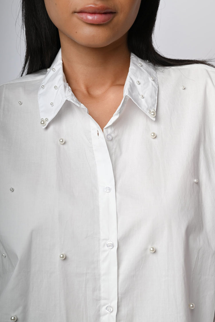 Camicia con perle decorative